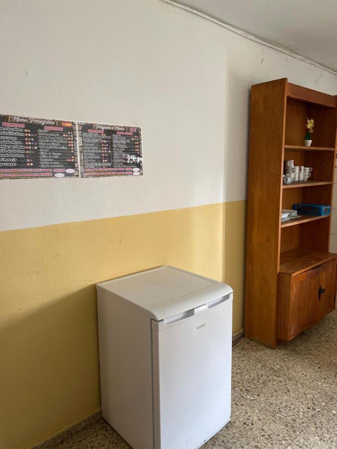 Albergue Municipal Hostel San Martin del Camino Ngoại thất bức ảnh
