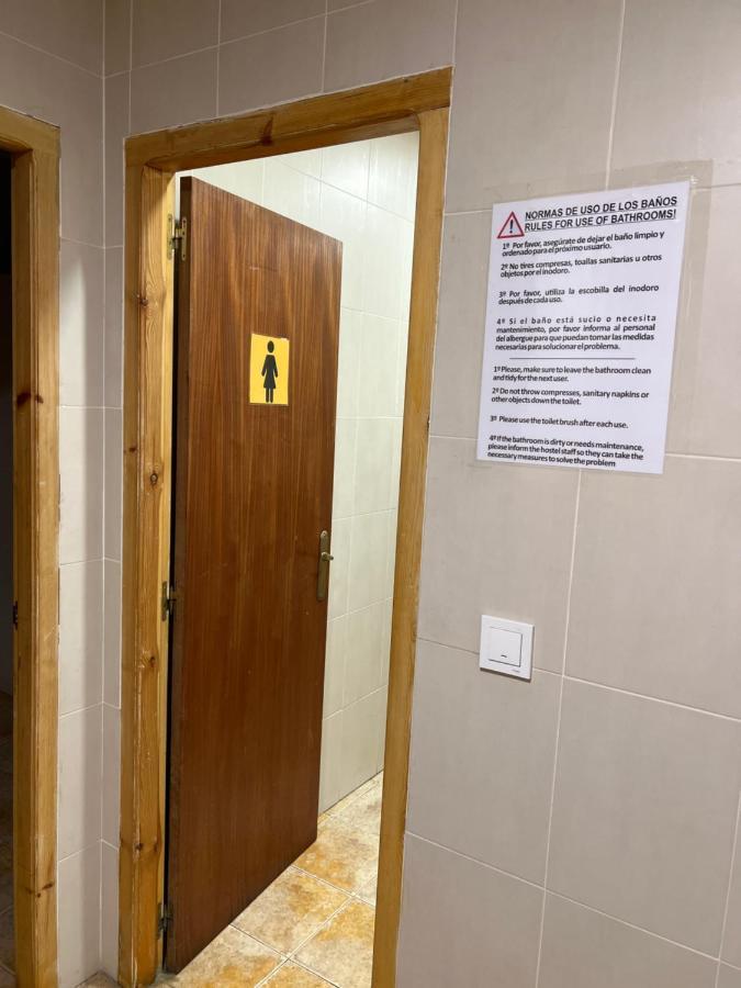 Albergue Municipal Hostel San Martin del Camino Ngoại thất bức ảnh
