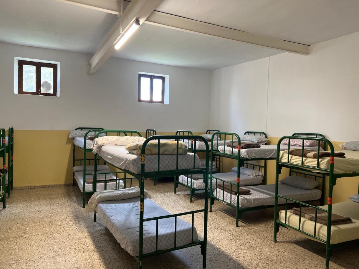 Albergue Municipal Hostel San Martin del Camino Ngoại thất bức ảnh